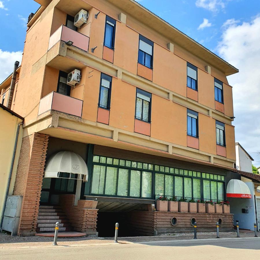 Hotel Perla Massa Lombarda Экстерьер фото