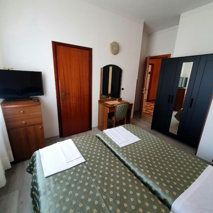 Hotel Perla Massa Lombarda Экстерьер фото