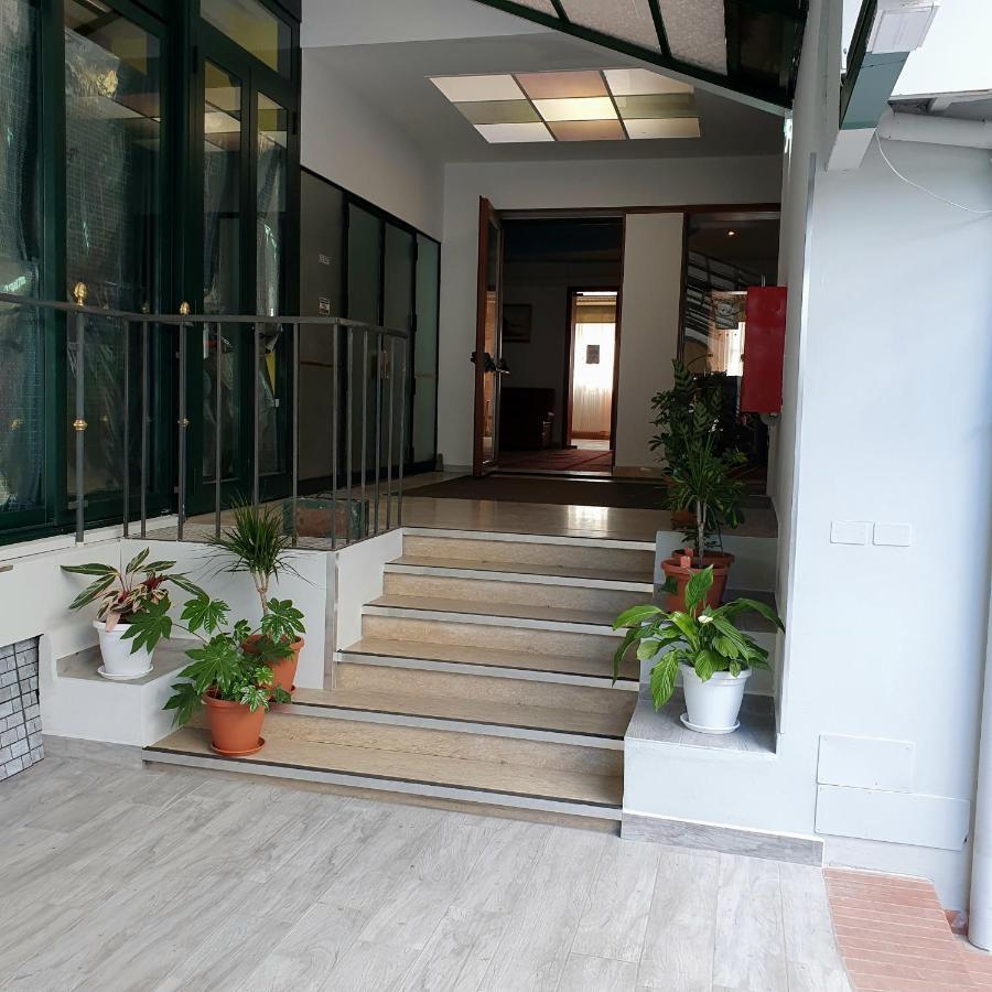 Hotel Perla Massa Lombarda Экстерьер фото