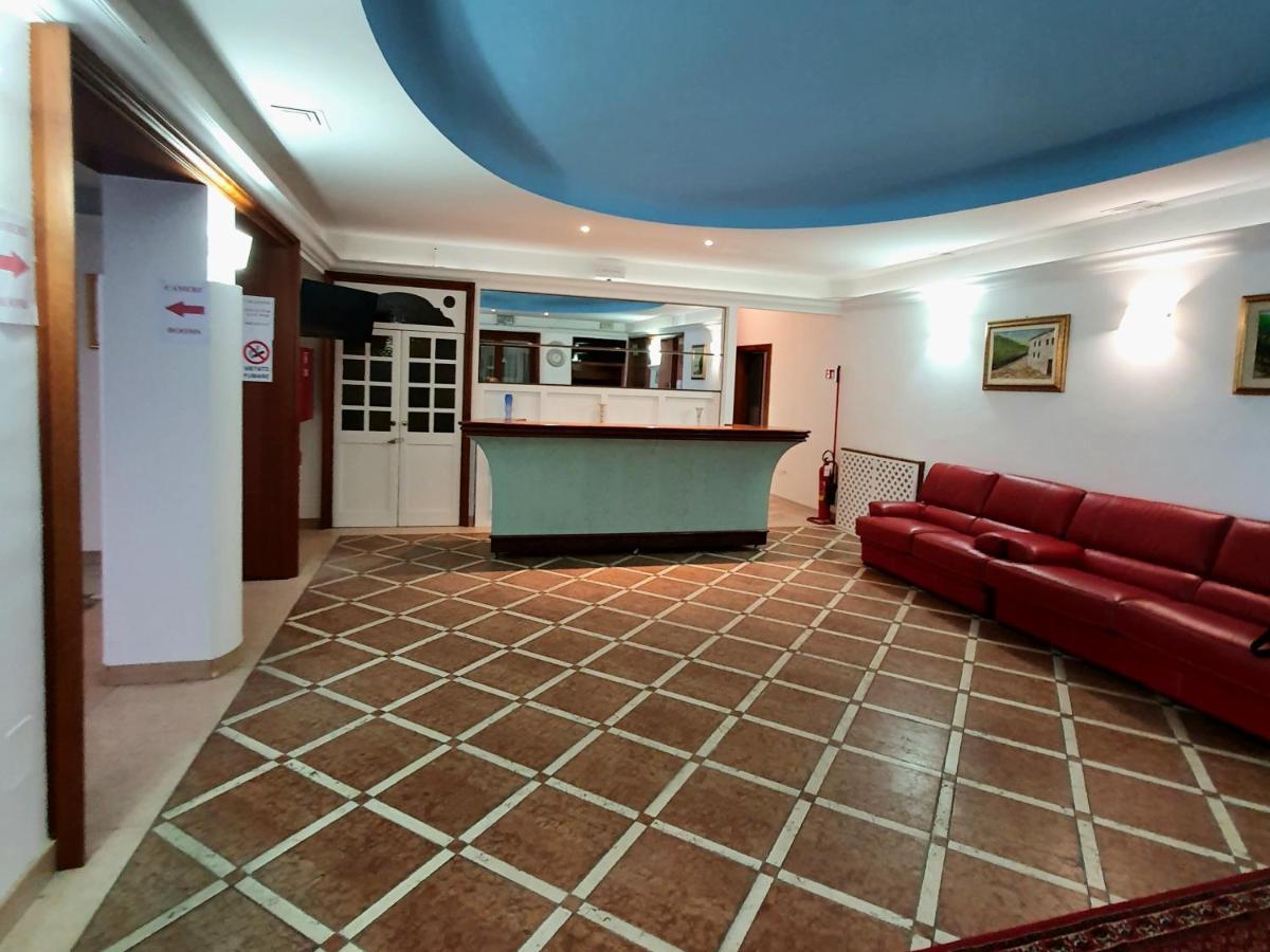 Hotel Perla Massa Lombarda Экстерьер фото