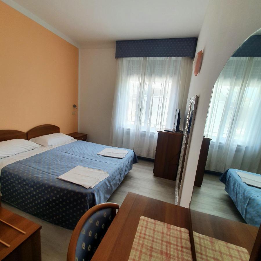 Hotel Perla Massa Lombarda Экстерьер фото