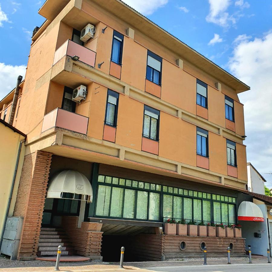 Hotel Perla Massa Lombarda Экстерьер фото