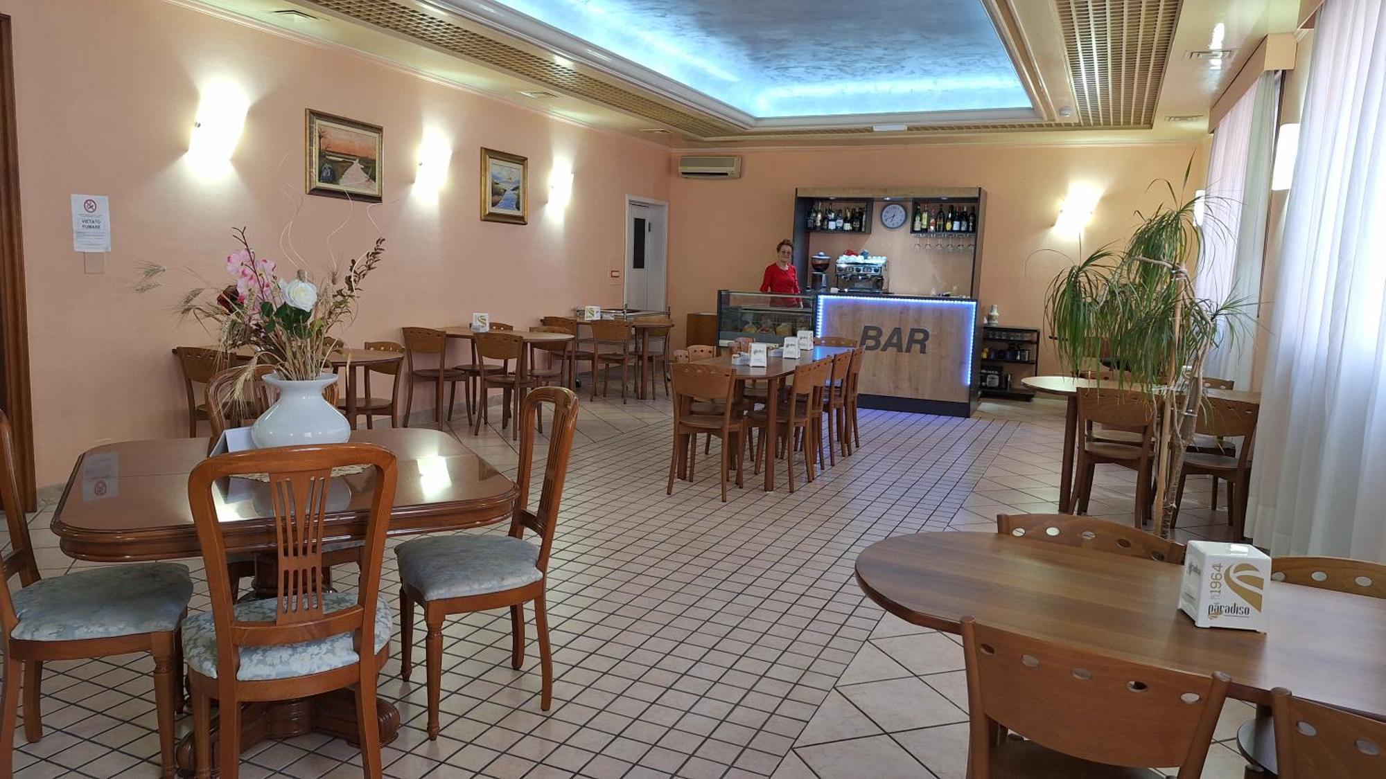 Hotel Perla Massa Lombarda Экстерьер фото