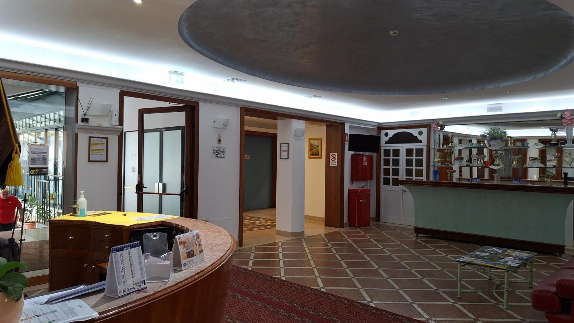 Hotel Perla Massa Lombarda Экстерьер фото
