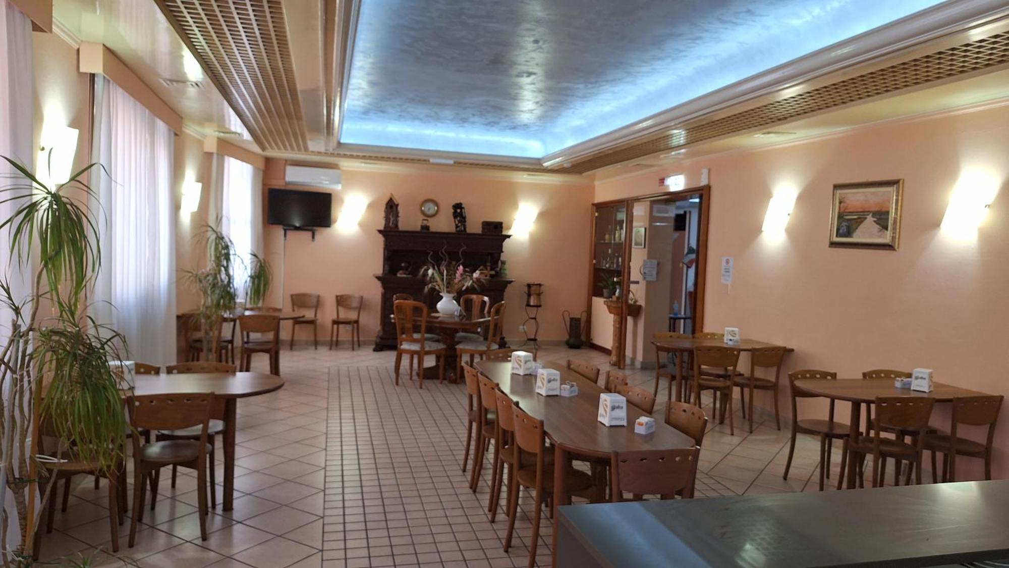 Hotel Perla Massa Lombarda Экстерьер фото