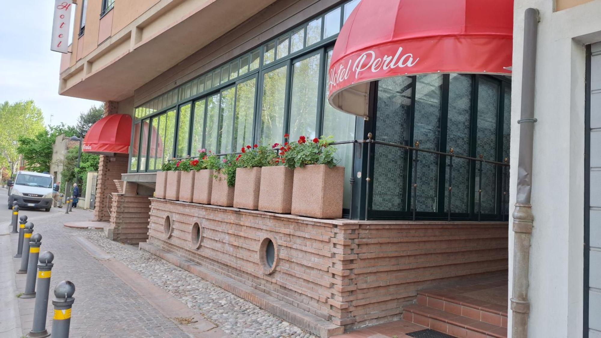 Hotel Perla Massa Lombarda Экстерьер фото